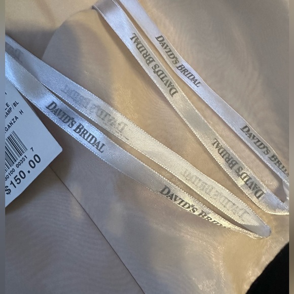 David's Bridal Formal Cream/White Below The Knee Hang Halter Top Dress NWT - Picture 6 of 6